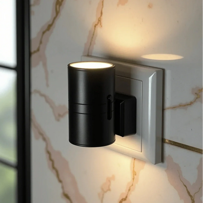 Nocturne stekkerlamp voor slaapkamer en badkamer